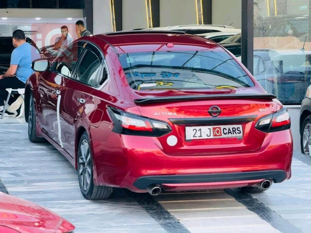 نيسان ألتيما